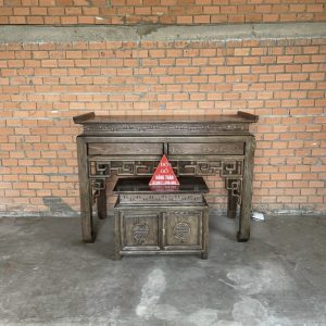 Bàn thờ gỗ óc chó mẹ bồng con